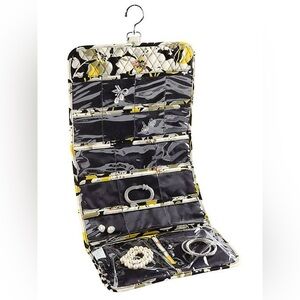 NWT Vera Bradley Keep It Up Hanging Organizer Dogwood Pattern Retired Floral